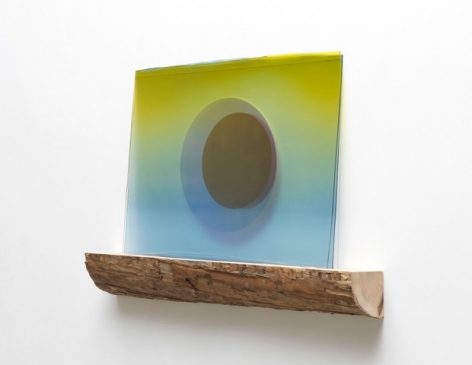 Olafur Eliasson.&nbsp;Quiet winter light,&nbsp;2019,&nbsp;Coloured glass (yellow fade, light blue), colour-effect filter glass (pink), gold, driftwood,&nbsp;76 x 116 x 12 cm.&nbsp;Courtesy of the artist &amp;amp; PKM Gallery.